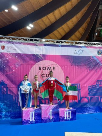 Azərbaycan gimnastları İtaliyada qızıl medallar qazandılar - FOTOLAR